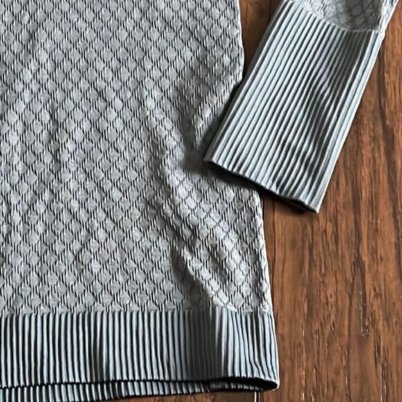 LULULEMON Rest Less 1/2 Zip Pullover Slate Blue size 6 GUC - Picture 3 of 10